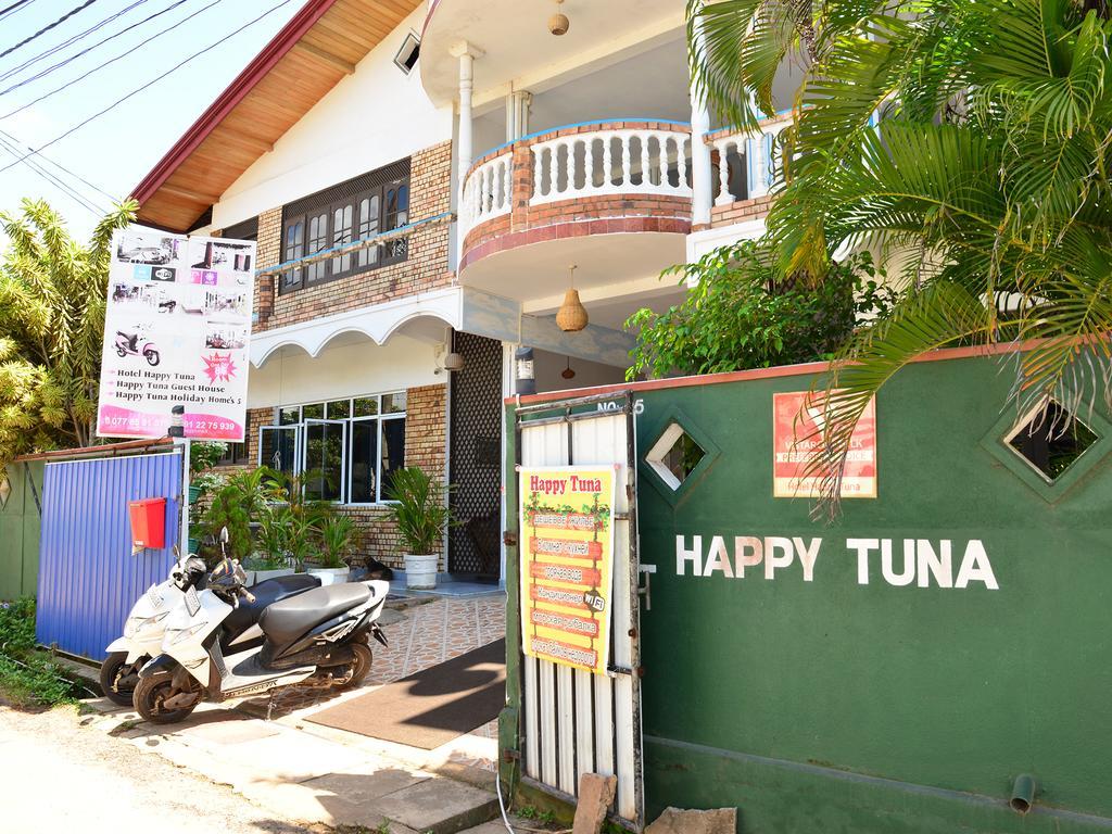 Hotel Happy Tuna Hikkaduwa Exteriör bild